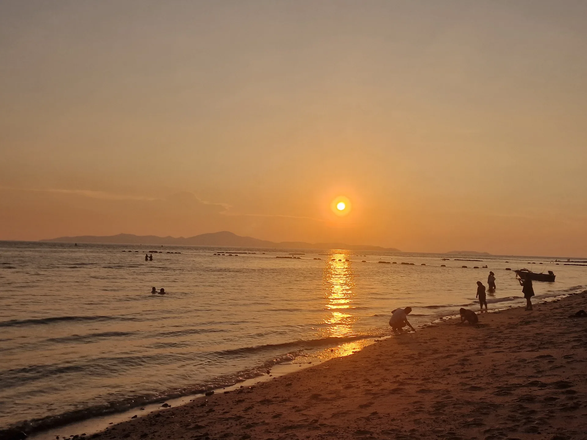 Sunset on a Pattaya beach